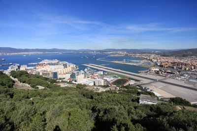 Gibraltaro oro uostas, Gibraltaras