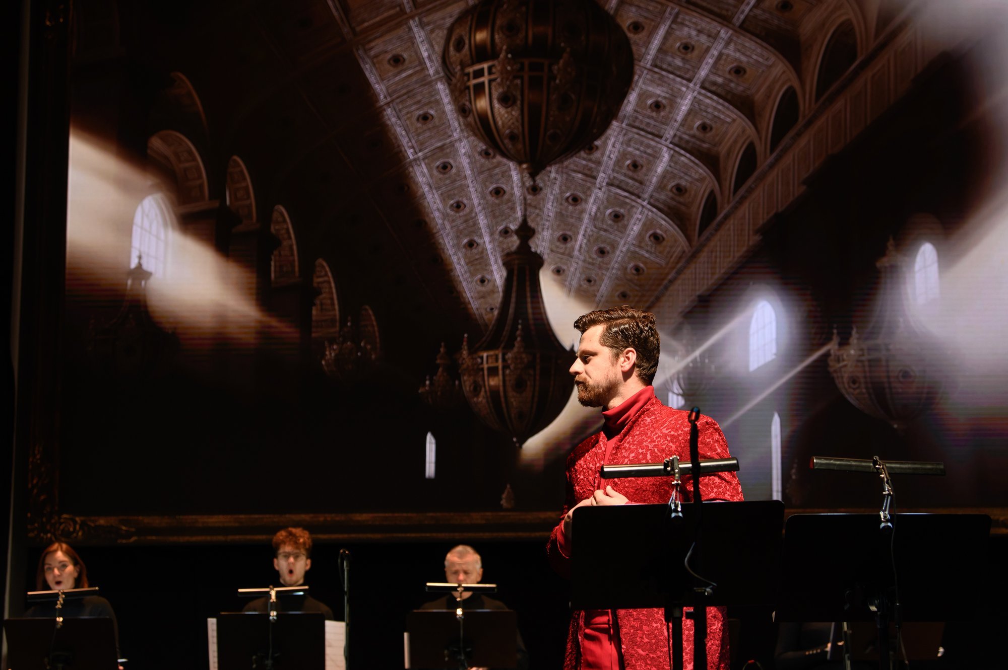 Dzięki przywróceniu sztucznej inteligencji w XVII wieku.  w operze – i nowoczesne brzmienie