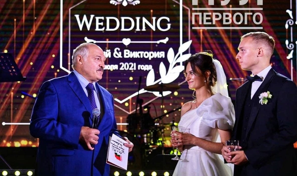 Aliaksandras Lukašenka per anūkės vestuves, Pul Pervogo nuotr.