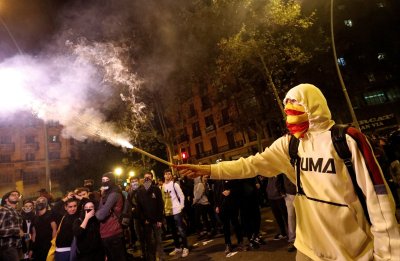 Riaušių metu Barselonoje sužeisti 80 žmonių, dar 33 – sulaikyti