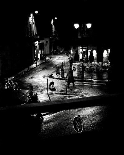 Vidurnakčio žingsniai Paryžiuje. Paryžius, Prancūzija, 2018. iPhone X