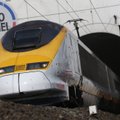 Traukinyje „Eurostar“ kilo chaosas dėl „visiškai girtų“ britų