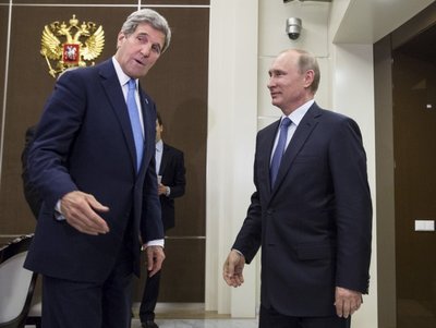 Johnas Kerry, Vladimiras Putinas