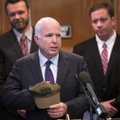J. McCainas abejoja D. Trumpo grasinimais Šiaurės Korėjai