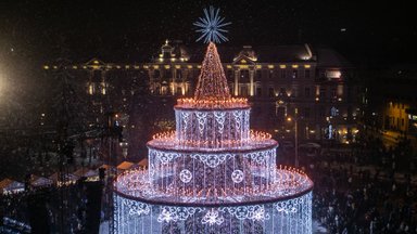 Christmas tree lit in Vilnius