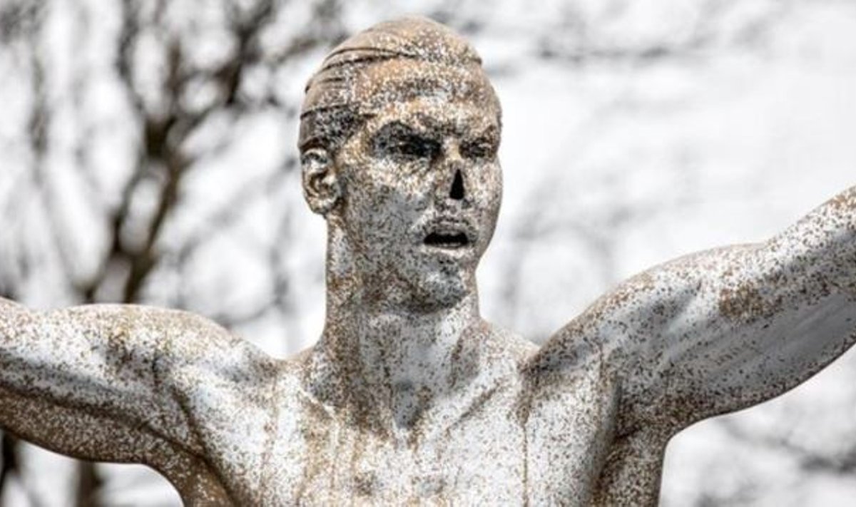 Zlatano Ibrahimovičiaus statula