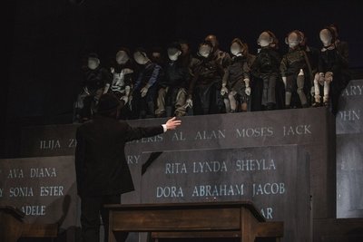 Oskaro Koršunovo spektaklis „Mūsų klasė“