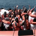 Viduržemio jūroje įstrigo 450 migrantų, Italijai ir Maltai nesutariant dėl jų priėmimo