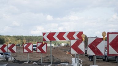 СМИ: стоимость реконструкции самой плохой дороги в Литве может составить более 170 млн евро