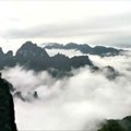 Kinijos Tianmenio kalnuose – įspūdinga debesų kelionė