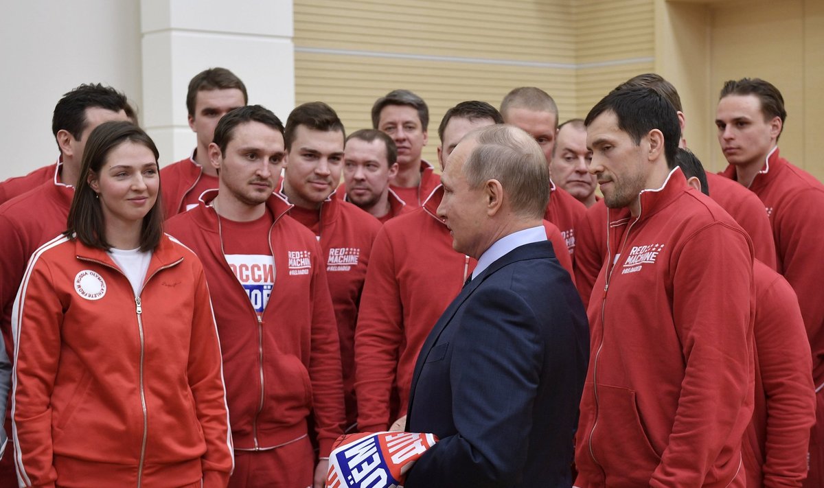 Rusijos prezidentas Vladimiras Putinas išlydi savo šalies atletus į žiemos olimpines žaidynes