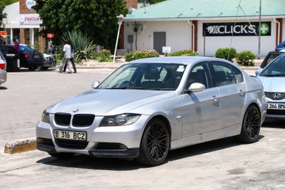 BMW E90