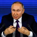Iš Putino – kaltinimai NATO: mums jau nėra kur atsitraukti