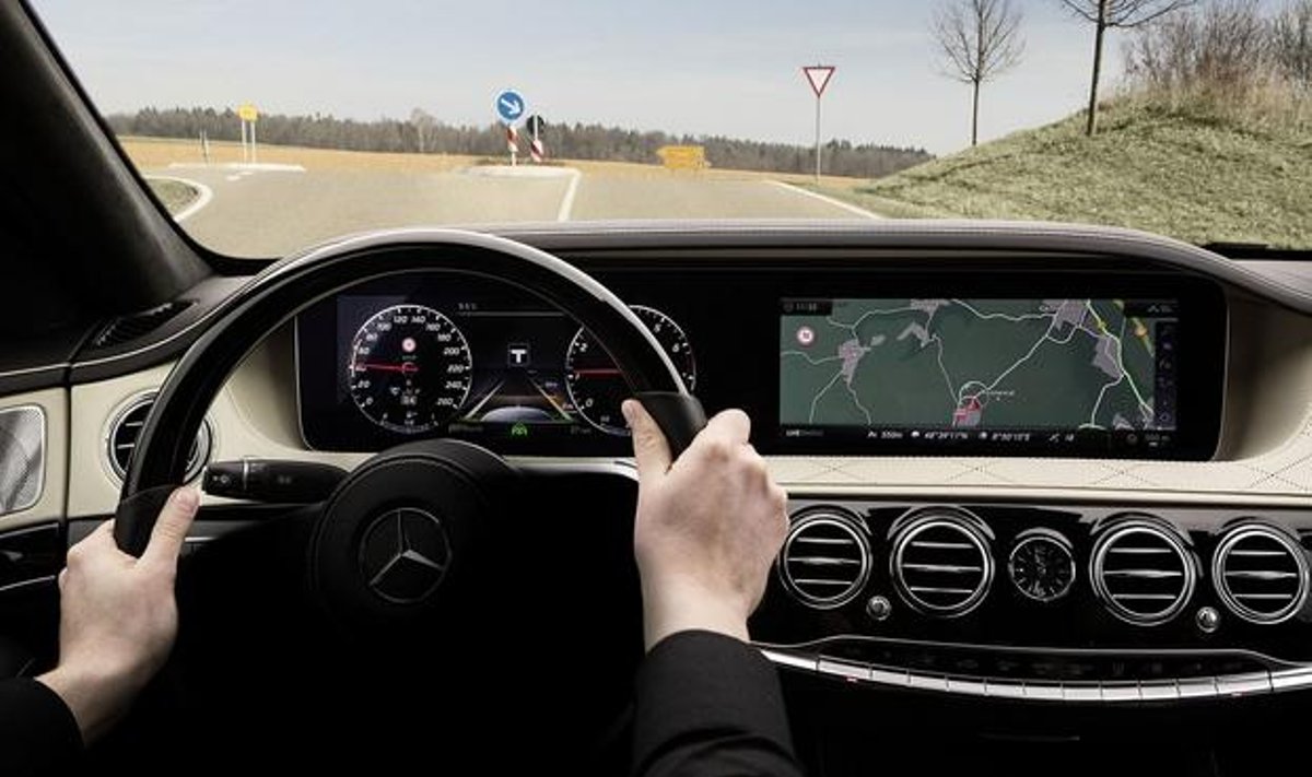Atnaujinto S klasės "Mercedes-Benz" autonomiško važiavimo sistema bus dar efektyvesnė