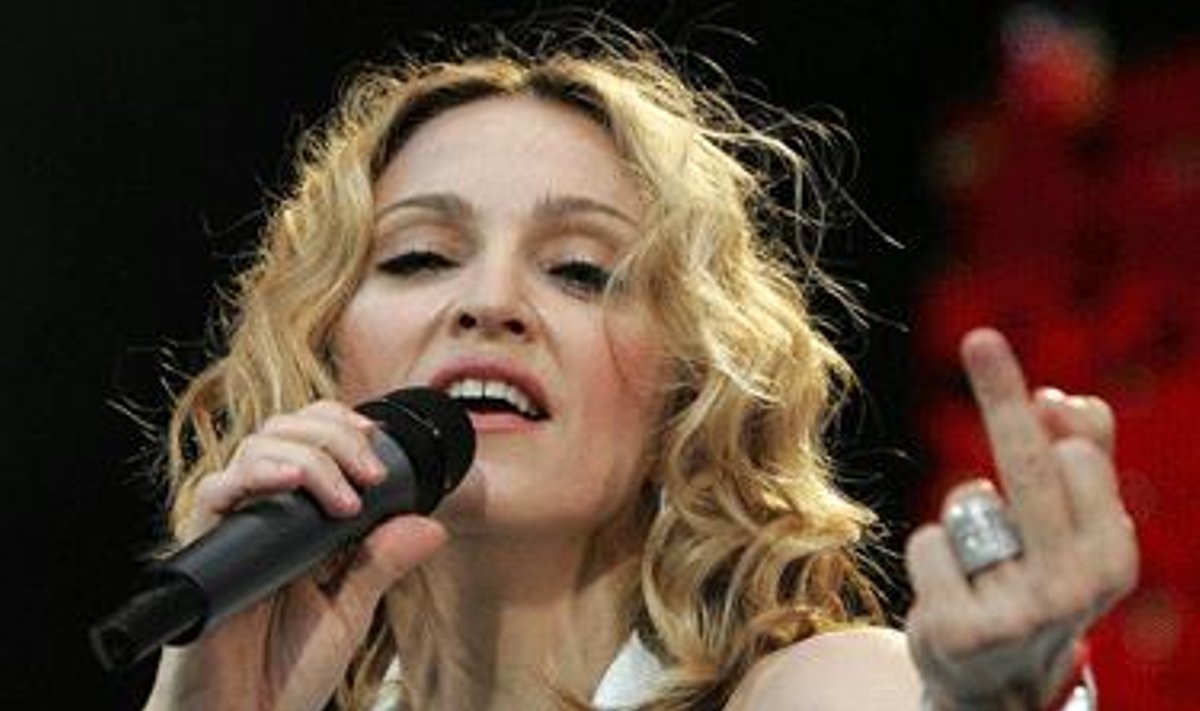 Madonna „Live 8“ koncerte 2005 metais