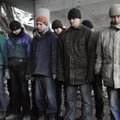 Iš separatistų nelaisvės Rytų Ukrainoje paleisti trys Kijevo kariai
