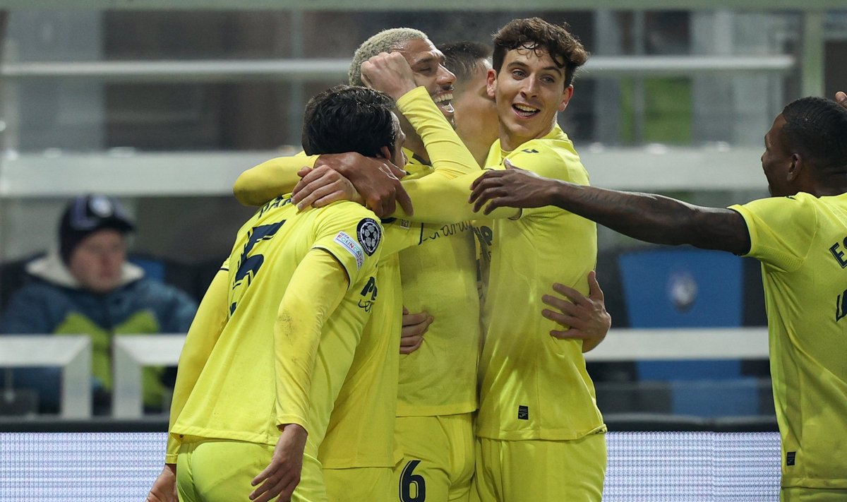 "Villarreal" futbolininkai džiaugiasi po įvarčio