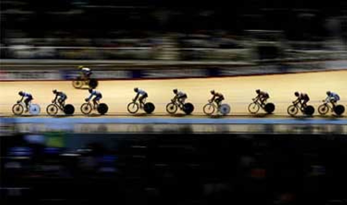 Dviratininkai varžosi Pasaulio dviračių treko čempionate Melburne.