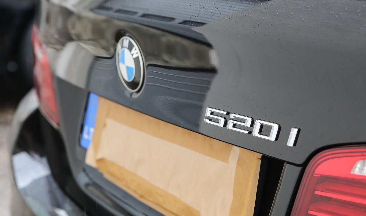 Nauji Seimo konceliarijos BMW automobiliai