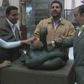 Egipto muziejuje akliesiems leidžiama liesti eksponatus