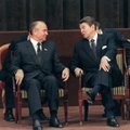„Pribloškiantis momentas“: kaip pirmąkart susitiko Reaganas ir Gorbačiovas