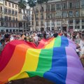 Tūkstančiai žmonių Ispanijoje išėjo į gatves, protestuodami prieš homofobiją