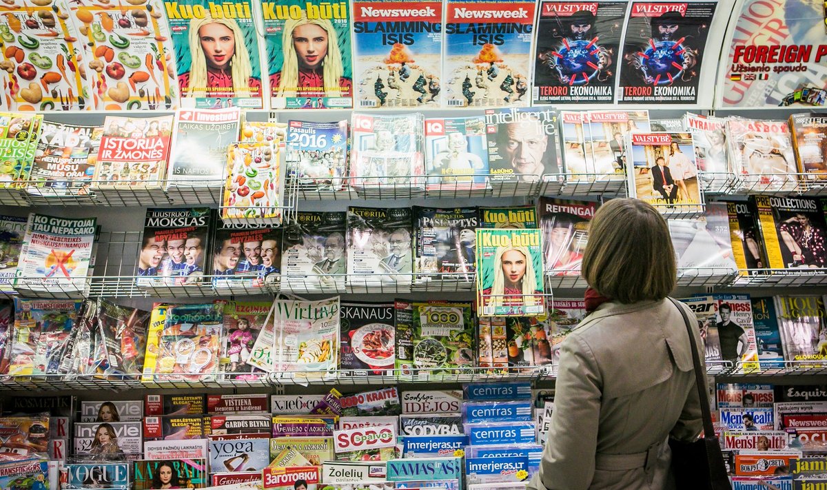 Magazines at a shopping centre