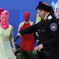 „Pussy Riot“ naujame klipe kritikuoja Sočio žaidynes