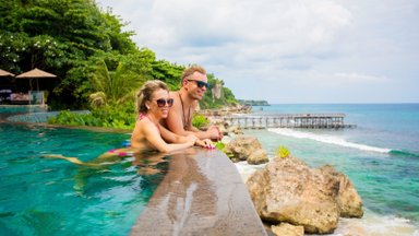 Už nesantuokinį seksą egzotiškoje saloje gali grėsti metai kalėjimo: svarstomas įstatymas aktualus ir turistams