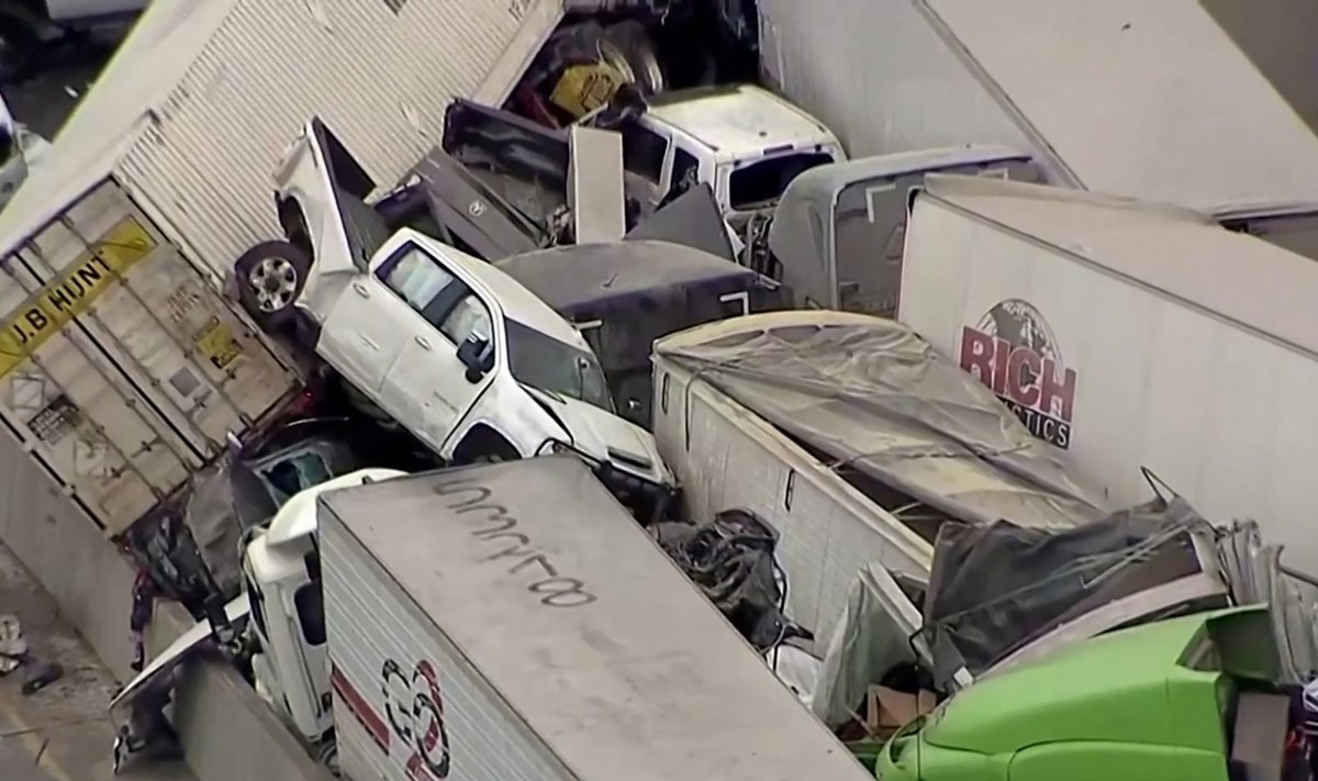 Teksase susidūrus 130 automobilių žuvo 6 žmonės