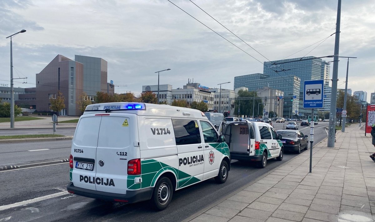 Įtemptos gaudynės Vilniuje: nestojusį vairutoją gaudė 7 policijos ekipažai