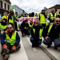 Prancūzijoje kritikuojamas vyriausybės sprendimas per protestus dislokuoti karius