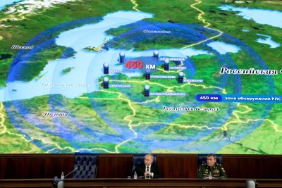 Putinas prie žemėlapio