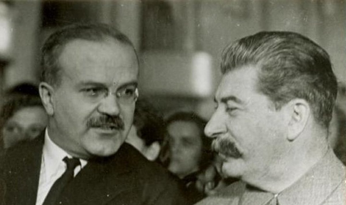 V. Molotovas garsėjo kaip vienas ištikimiausių ir klusniausių J. Stalino bendražygių