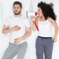 Ką miegojimo poza pasako apie poros santykius Gal verta sunerimti?