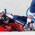„Devils“ su D. Zubrumi tolsta nuo NHL atkrintamųjų