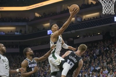 Giannis Antetokounmpo, Domantas Sabonis