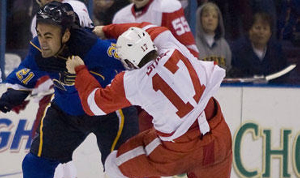 "St.Louis Blues" - "Detroit Red Wings" rungtynių momentas 
