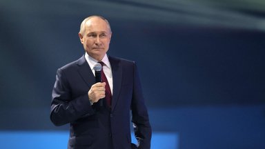 Putinas paskelbė, kad gegužę vyks į Kiniją