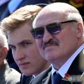 Lukašenka apie „išskirtinę“ Baltarusijos kovą su koronavirusu: tris mėnesius ėjau iš proto