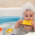 Vaikų maudynės vonioje: kiek ilgai, kas kiek laiko ir į ką būtina atkreipti dėmesį