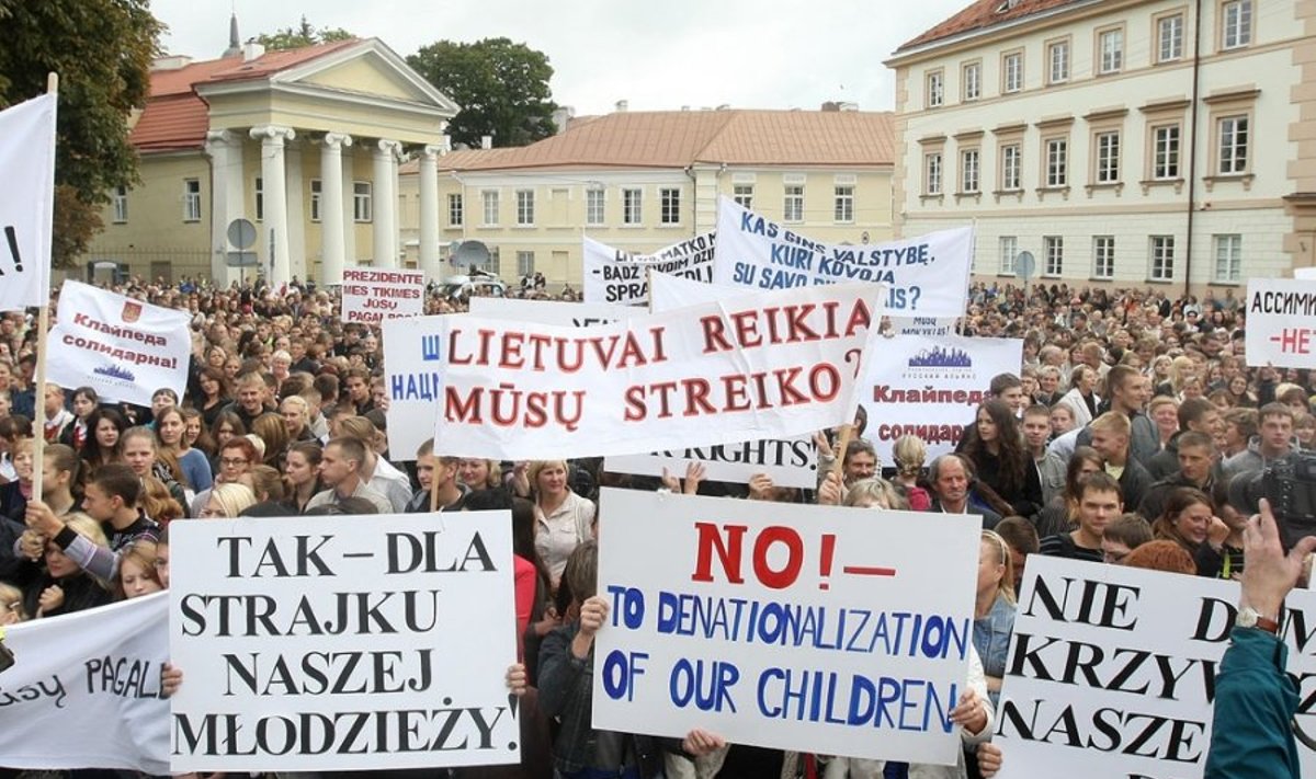 Lietuvos lenkų mokyklų protesto akcija