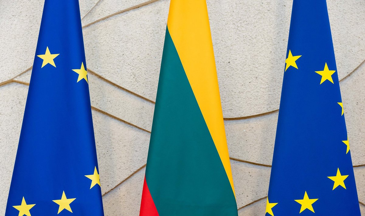 Lietuvos ir Europos sąjungos vėliavos