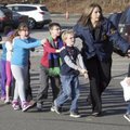 JAV lobistai siūlo, kad mokyklose budėtų ginkluoti policininkai