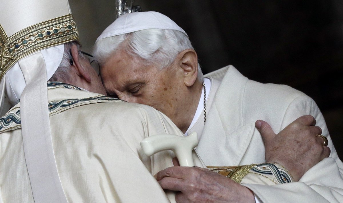 Popiežius Pranciškus, Benediktas XVI