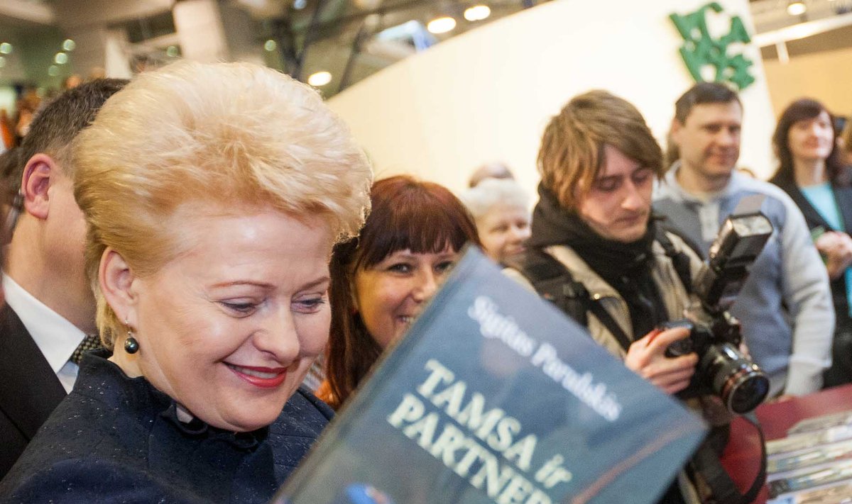 Dalia Grybauskaitė lankosi Vilniaus knygų mugėje