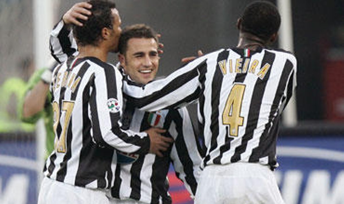 Jonathan Zebina, Fabio Cannavaro, Patrick Vieira ("Juventus")