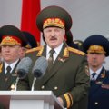 Valdininkus sušaukęs Lukašenka pagrasino dėl mirtingumo: atsakote savo galva