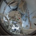 Dėl skafandrų defekto atidėtas astronautų darbas TKS išorėje