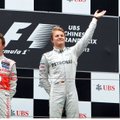 J.Buttonas: N.Rosbergas kovos dėl titulo